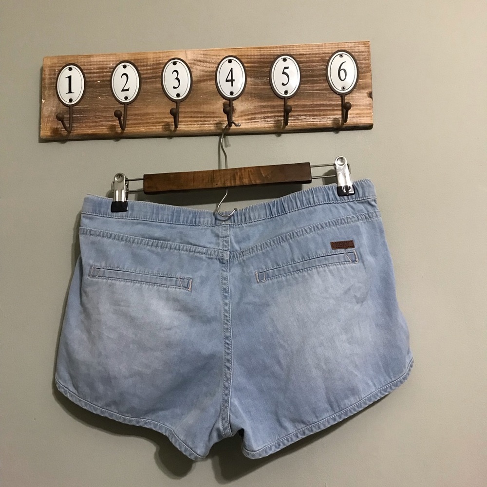 NWOT Roxy Jean shorts - Picture 3 of 6